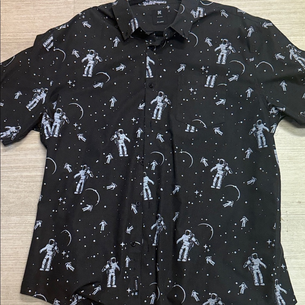 NWOT Visive FUN Black Astronaut Print Men's Shirt Size 2XL